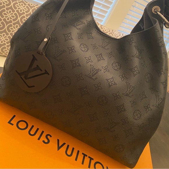 Carmel - Louis Vuitton Purse - Black - Picture 6 of 14